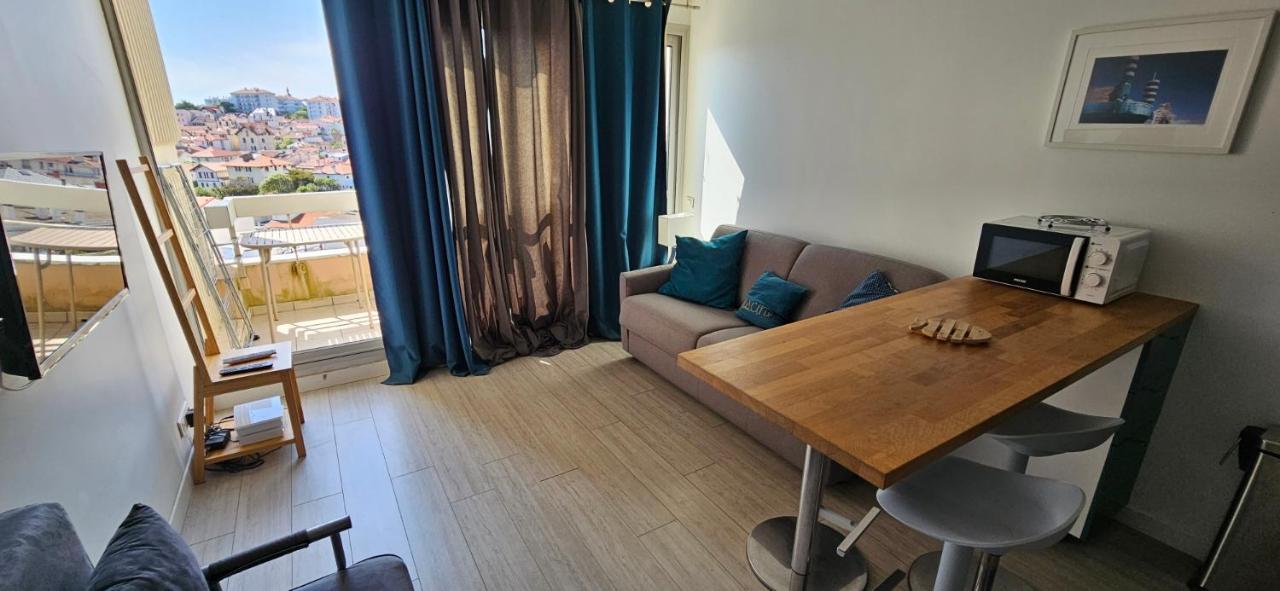 Studio Victoria Centre Grande Plage And Pool Biarritz Bagian luar foto